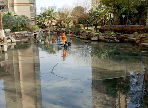 分宜景观池淤泥清理